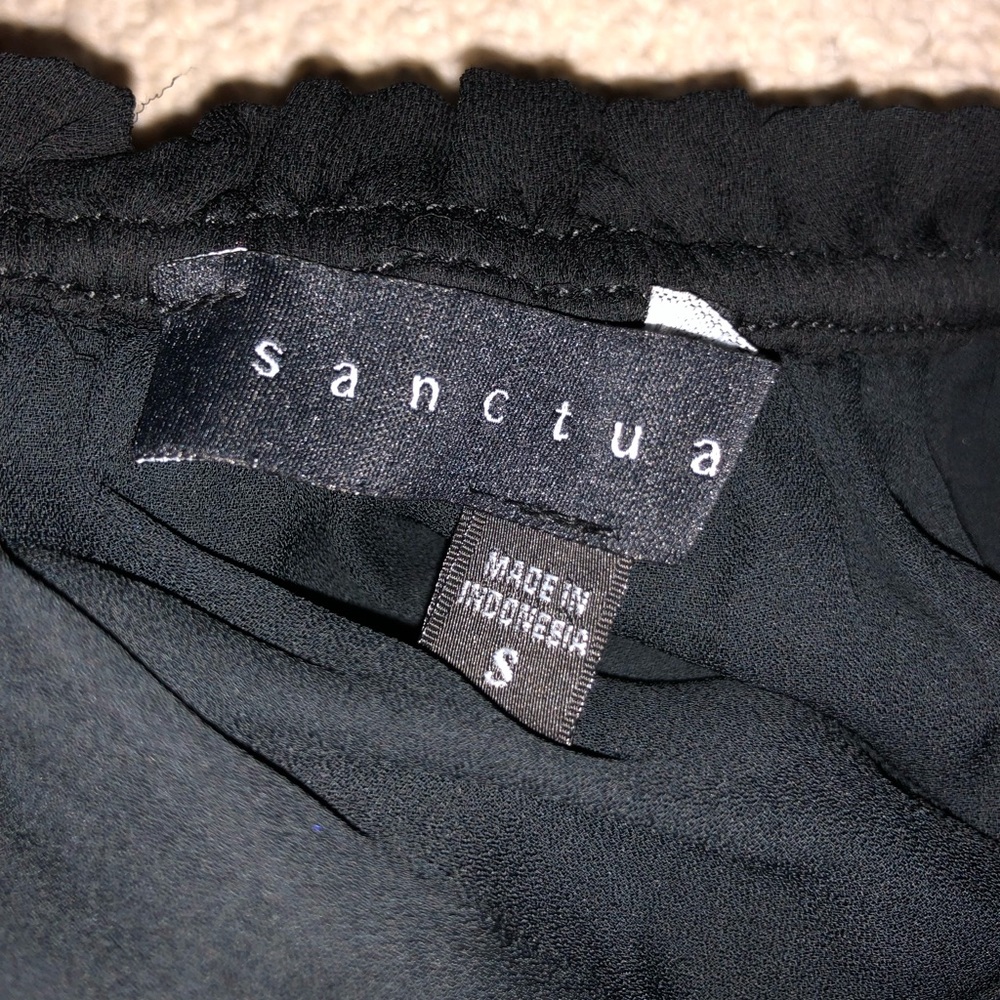 Sanctuary Black Flowy Cold Shoulder Top - Picture 3 of 4